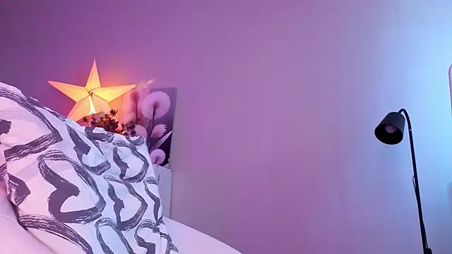 SmolCutie online show from May 15, 5:22 am