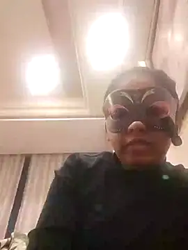 larayush online show from January 7, 1:47 pm