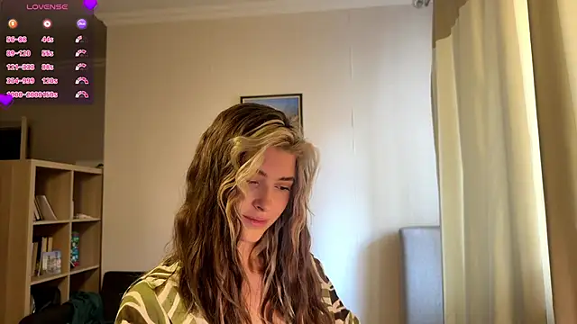 Dia DeAmas online show from May 22, 1:31 pm