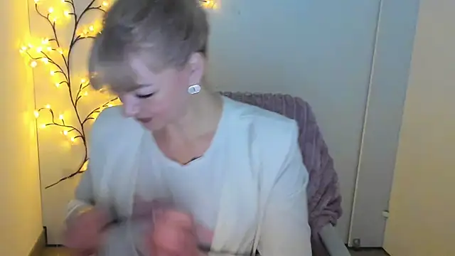 Madonna Fire online show from February 28, 1:10 pm