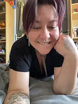 NymphoBuzi online show from May 25, 3:33 pm