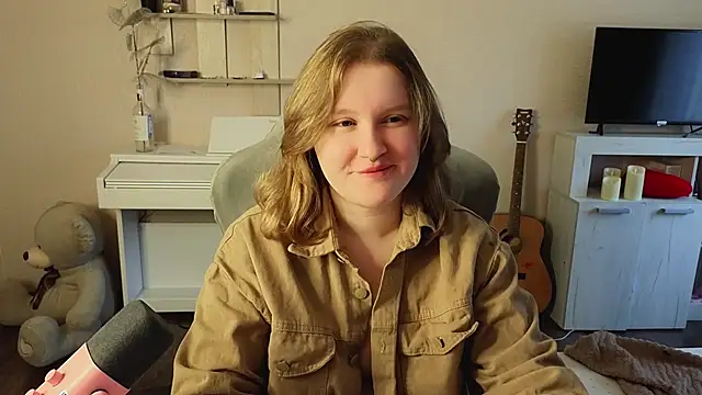 Ol1via online show from May 14, 3:23 am