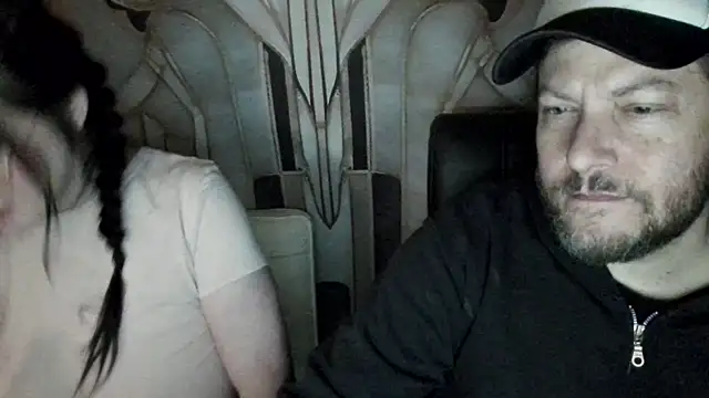 2feral online show from January 15, 7:36 am