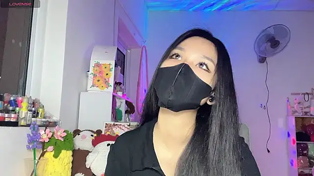Tieu-May online show from May 10, 10:28 am