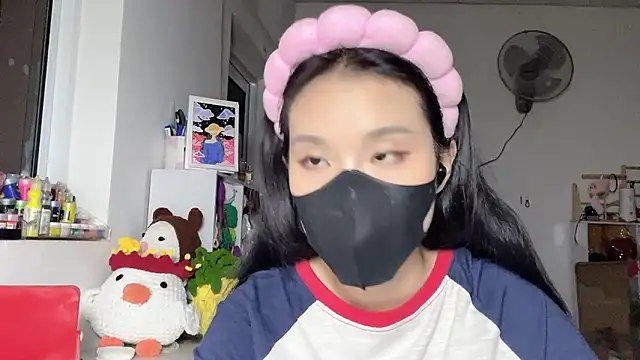 Tieu-May online show from May 6, 8:57 pm