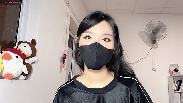 Tieu-May online show from May 15, 9:17 pm