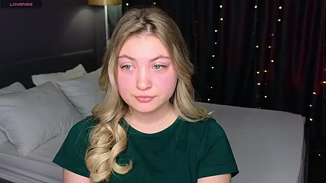 Angel  Grace online show from January 17, 12:29 am