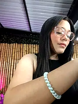 Astrid williams online show from May 5, 2:03 am