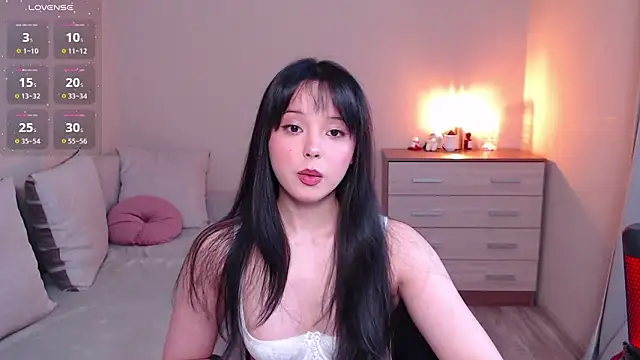 lia hetty online show from March 26, 1:57 pm