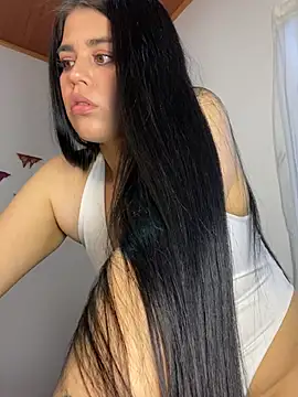 sophyy white online show from May 18, 10:38 pm