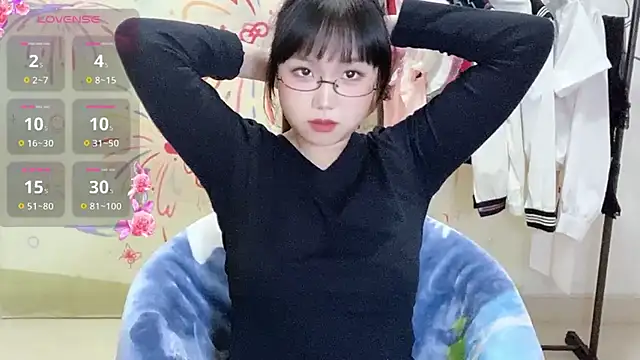 xiaoguai99 online show from March 30, 12:16 pm