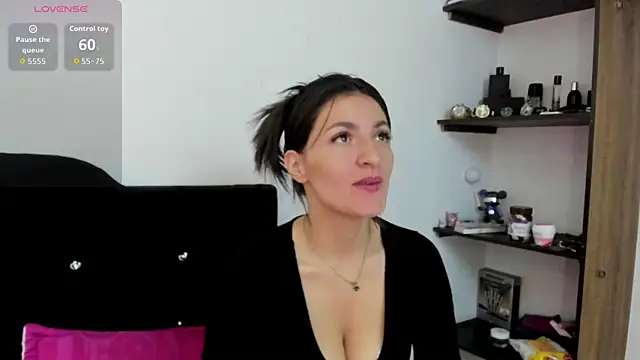 tina2204 online show from April 6, 2:07 pm