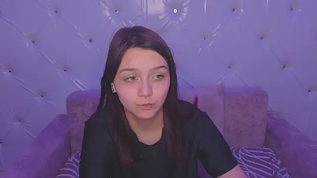 xxxnaughtyfoxyxxx online show from April 30, 8:57 pm