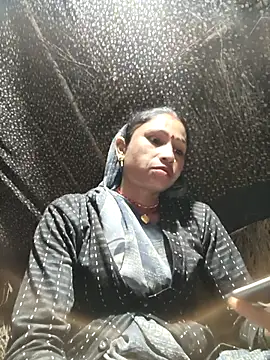 lodhi8080 online show from February 28, 3:11 pm