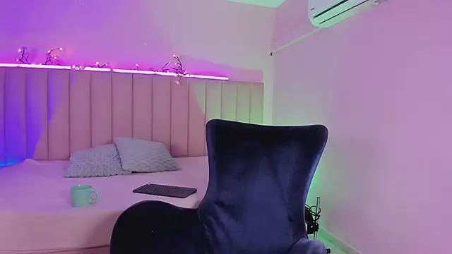 Denightjones online show from May 5, 3:31 am