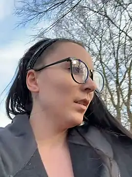 InkedCurly L online show from March 9, 3:04 pm