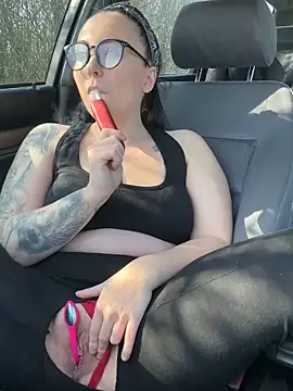 InkedCurly L online show from March 5, 9:49 am