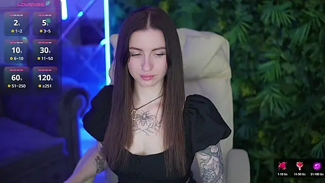 AlexaFleur online show from May 17, 7:02 pm