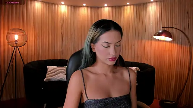 KayraLanne online show from May 19, 3:46 am