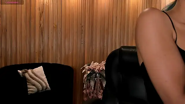 KayraLanne online show from May 25, 5:39 am