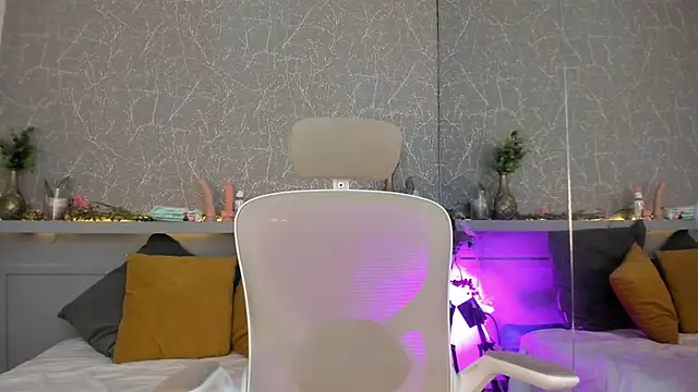 CristalBm  online show from May 18, 9:54 pm