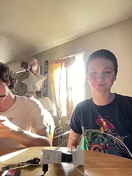 SugarNCinnamon online show from March 28, 10:30 pm