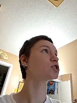 SugarNCinnamon online show from April 8, 12:35 am