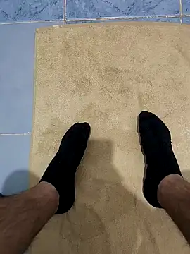 lyonnqw online show from January 7, 4:10 pm