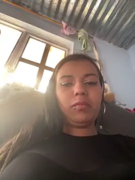 cinthia2011 online show from February 6, 10:24 pm