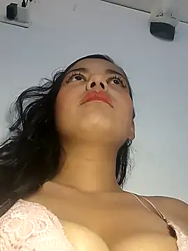 cinthia2011 online show from March 18, 7:41 pm