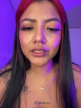 queen of you heart online show from July 10, 11:04 pm