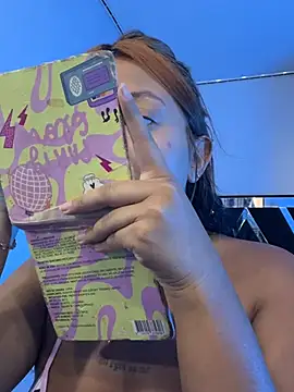 queen of you heart online show from July 8, 10:34 pm