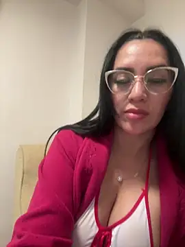 nataliia queen  online show from March 30, 1:38 am