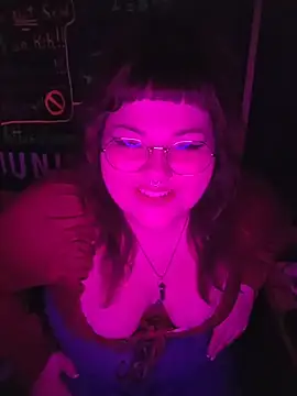 LunaLuxxx666 online show from January 9, 7:57 am