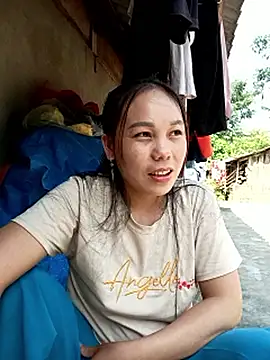 vanvan005 online show from May 15, 11:18 pm