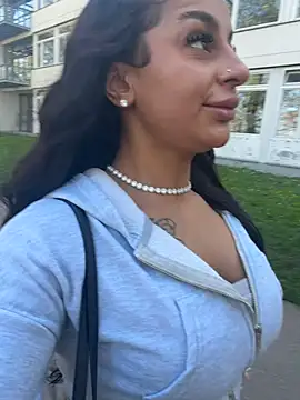 sweetxlayla online show from April 2, 12:57 pm