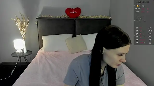 SkinyJoys online show from March 13, 2:13 am