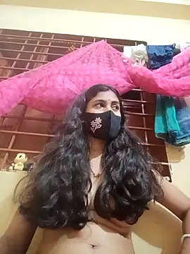 queenneha69 online show from May 5, 5:27 pm
