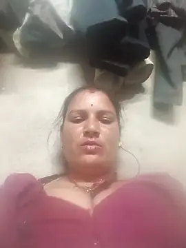 Hot hiuj online show from May 1, 9:40 pm