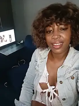 CocoButterxox online show from May 26, 3:11 pm