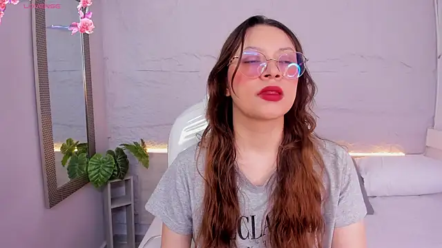 lanna 18  online show from May 12, 11:50 am