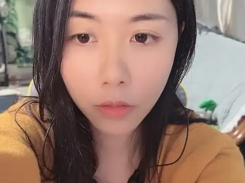 A-qiann online show from February 11, 11:55 am