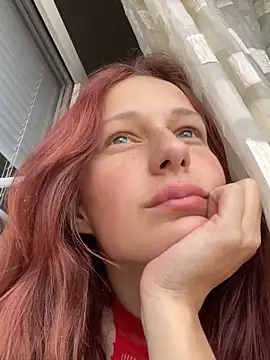 Lily Viola online show from May 20, 9:39 am