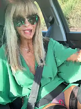 NaughtyNinky online show from May 6, 2:54 pm