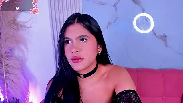 NatashaTaylor1 online show from March 5, 11:22 pm