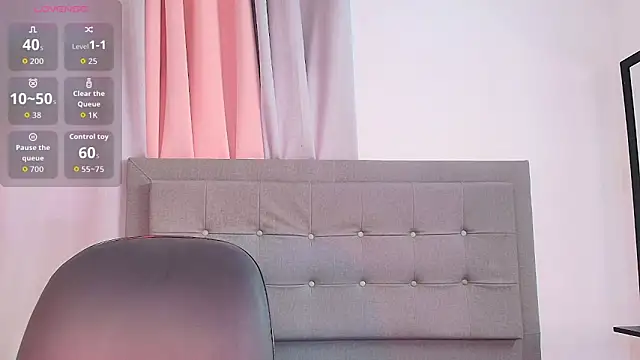 saray reesee online show from February 20, 8:09 pm