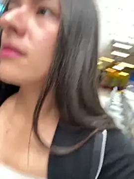 TaylorrHill online show from February 6, 7:39 pm