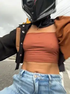 TaylorrHill online show from May 16, 8:52 pm