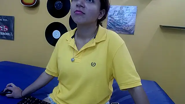 marcelasweet457 online show from April 1, 1:52 pm