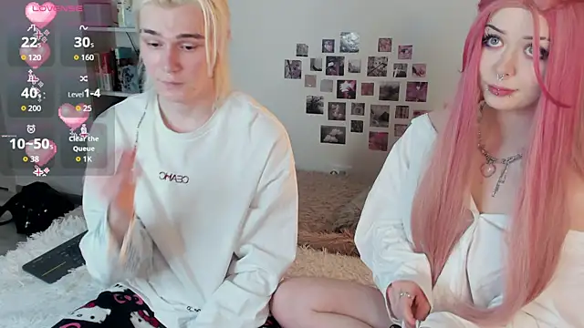 SweetheartsFriends online show from May 13, 12:28 am